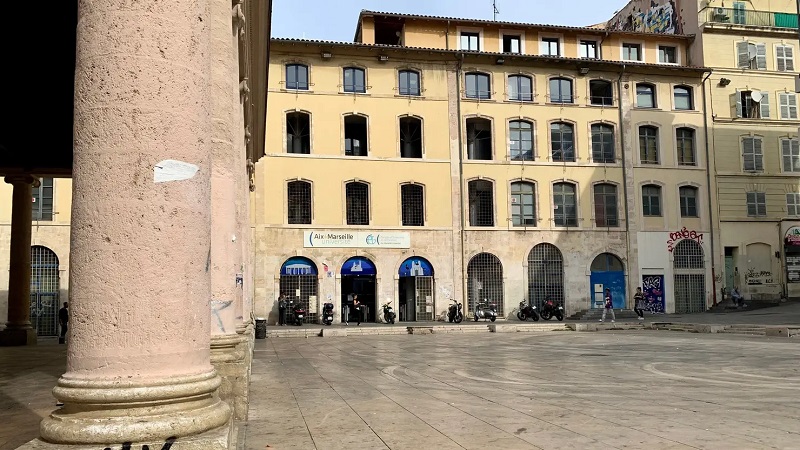 L’université du quartier Colbert à Marseille a fermé ses portes à partir du vendredi 6 octobre 2023 jusqu’au 13 octobre.