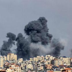 Le Premier ministre israélien Benjamin Netanyahou a promis samedi soir de venger « une journée noire » après l’attaque de son pays par le Hamas, un mouvement islamiste palestinien qui contrôle la bande de Gaza. 