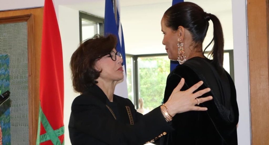 Fadila El Gadi, Créatrice de Mode Marocaine, Élevée au Rang d'Officière des Arts et des Lettres par la République Française