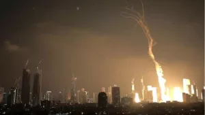Tensions au Moyen-Orient Israël frappe plus de 200 sites en Iran, riposte meurtrière de Téhéran