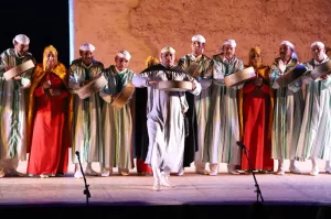 La 54ᵉ Édition du Festival National des Arts Populaires Une Célébration Mondiale de la Culture au Palais Badii de Marrakech